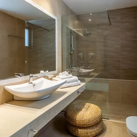 Elysian Luxury And Каламата