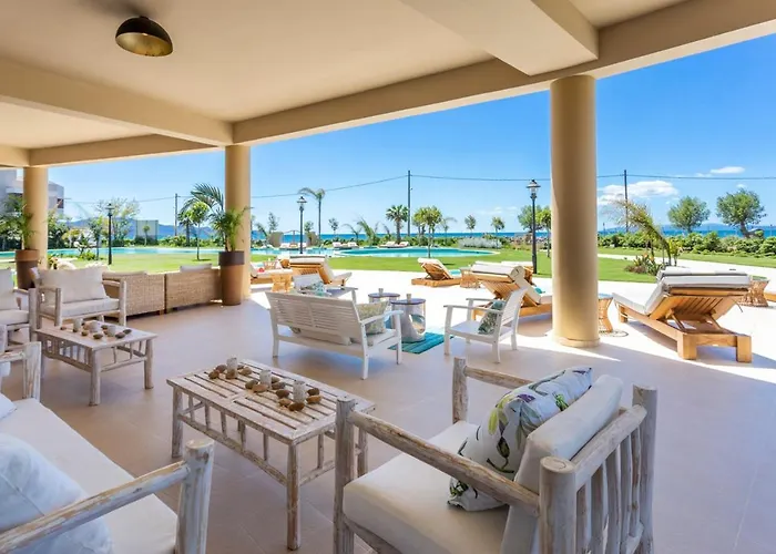 Elysian Luxury And Ξενοδοχείο Καλαμάτα