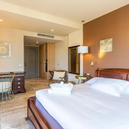 Hotel Elysian Luxury And