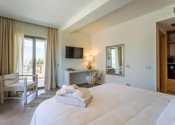 Hotel Elysian Luxury And Kalamata
