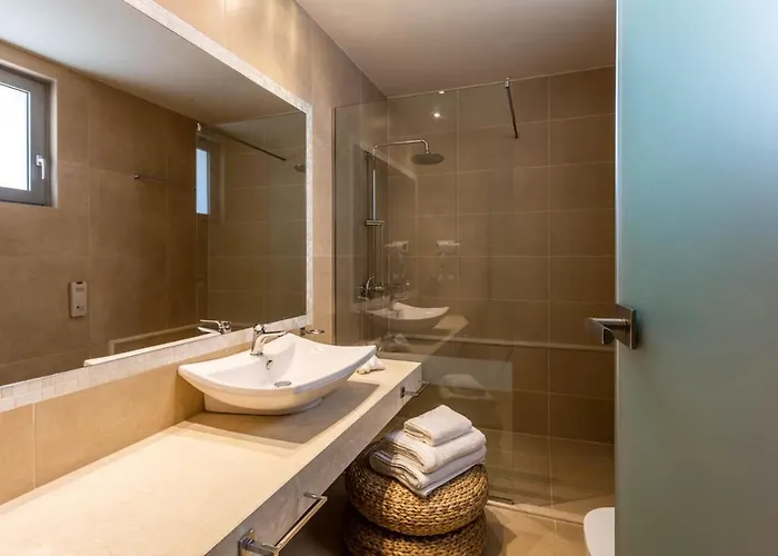 Elysian Luxury And Hotel 5*